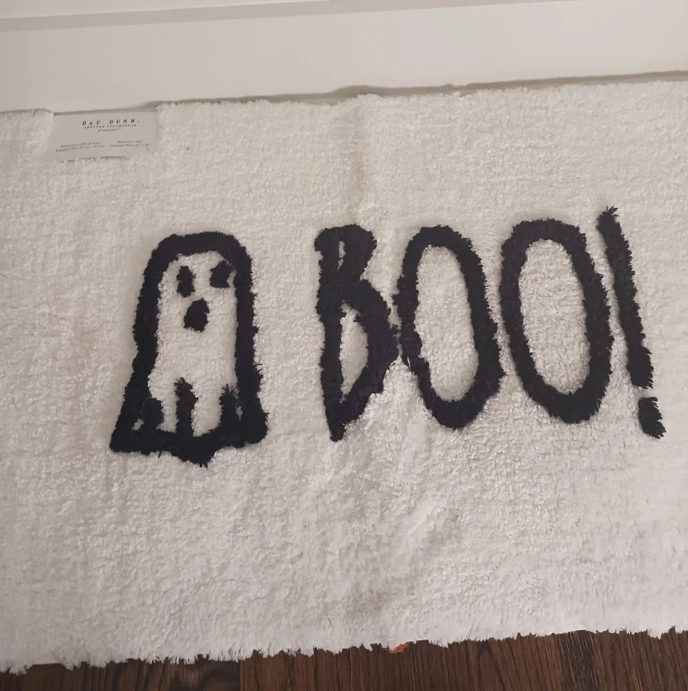 Ghost bath mat
